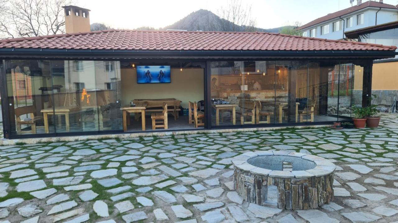 Guesthouse Nefertiti Smolyan Extérieur photo