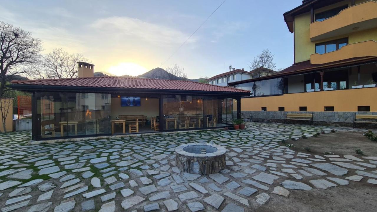 Guesthouse Nefertiti Smolyan Extérieur photo