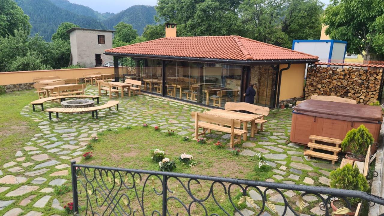 Guesthouse Nefertiti Smolyan Extérieur photo